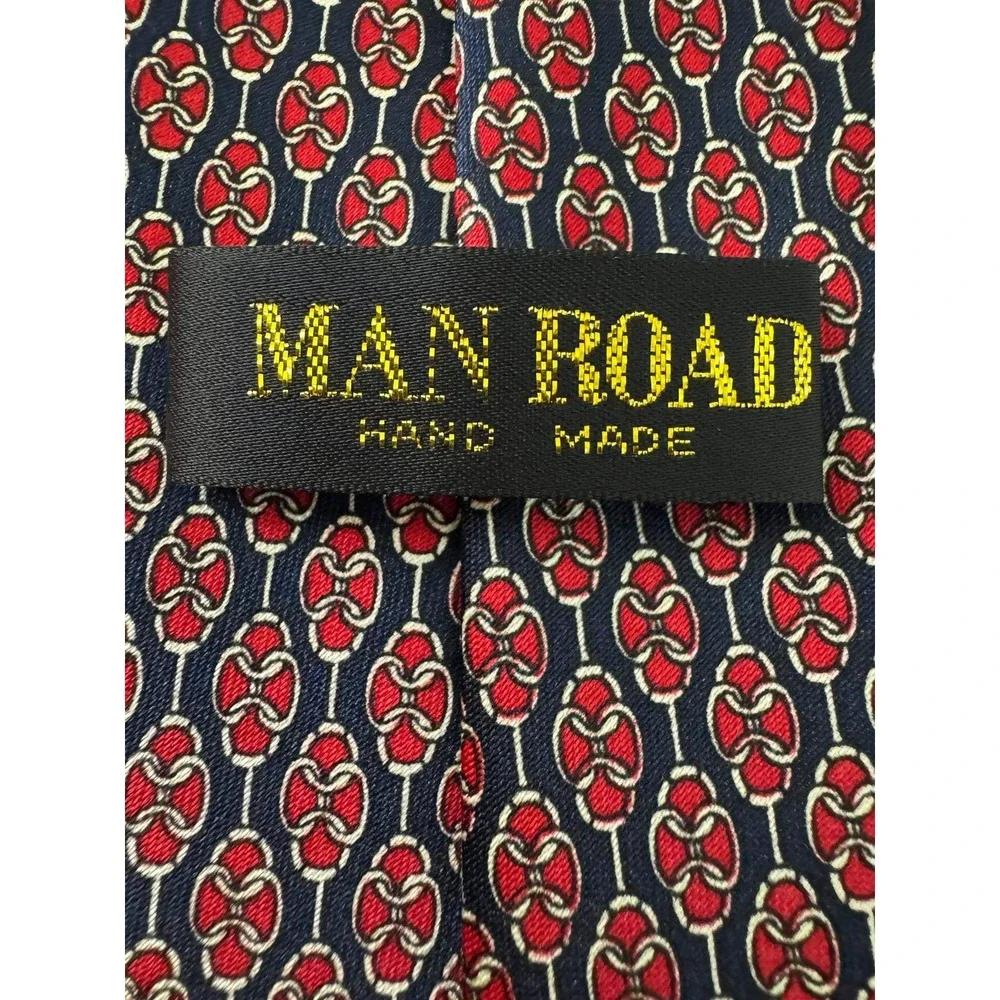 Man Road Mens Silk Necktie Navy Blue Red Geometric Chain Link Handmade Tie